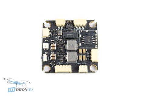 Zbliżenie na złącza stosu FPV Pilotix F405 V3 3080 AM32 80A