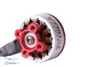Górny widok silnika T-Motor V2207 V3.0 KV2050 do drona Freestyle FPV, szczegóły konstrukcji