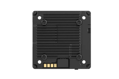 Widok z góry – górna część modułu VTX z aluminiowym radiatorem zapewniającym skuteczne odprowadzanie ciepła oraz otworami