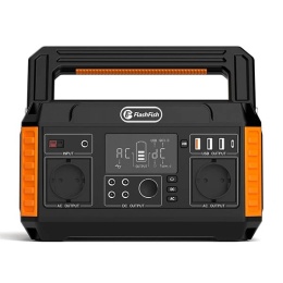 Panel wyjść i portów – gniazda AC, porty USB, Type-C oraz wyjścia DC do jednoczesnego podłączania wielu urządzeń.