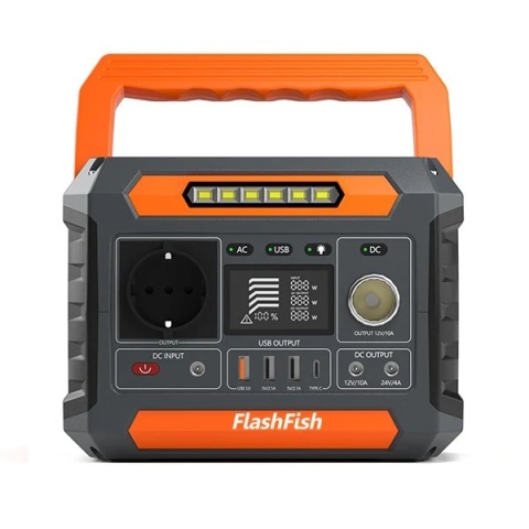 Przedni panel Flashfish P66 z wyświetlaczem LCD, portami USB, AC, DC oraz lampą LED.