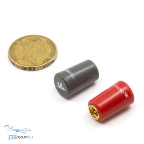 Widok z boku anteny TrueRC STUBBY Singularity SMA RHCP RED do dronów FPV