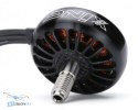 Silnik iFlight XING 2205 2300KV w widoku 3/4, idealny do budowy drona FPV